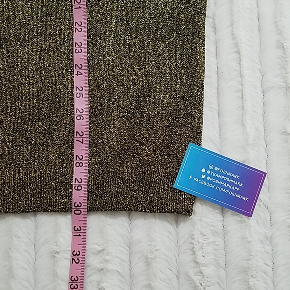 Gold crew neck sweater,dolman type sleeves•sz. lrg - Picture 7 of 8